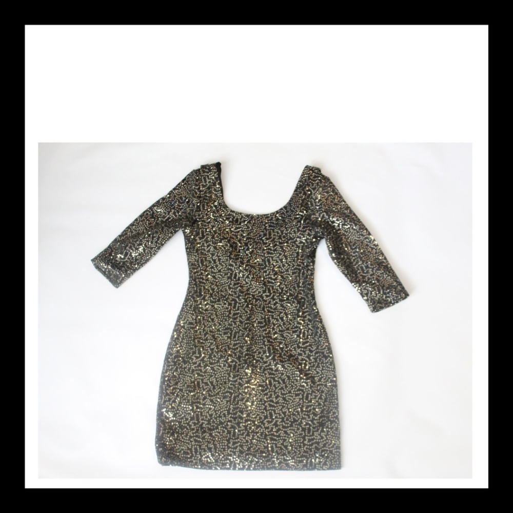 Blk & Gold Long Sleeve Mini Dress